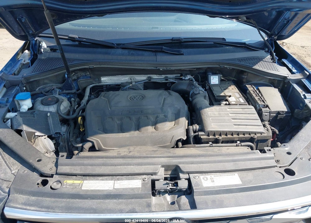 2018 VOLKSWAGEN TIGUAN VIN: 3VV2B7AX9JM146548