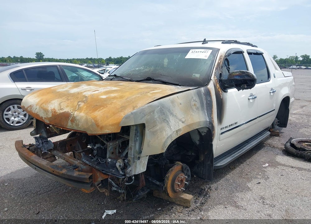 2013 CHEVROLET AVALANCHE VIN: 3GNMCGE04DG344000