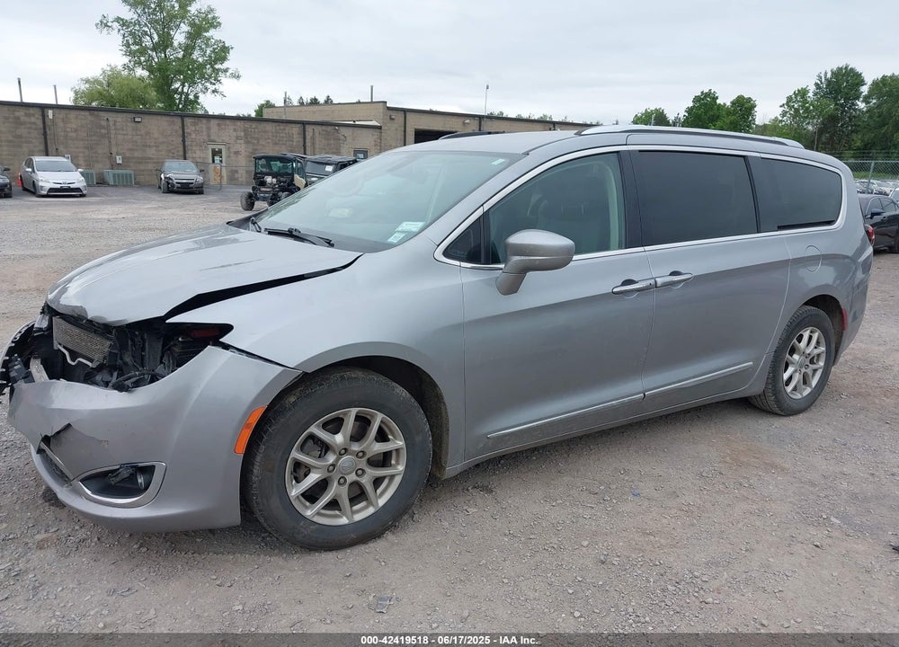 2020 CHRYSLER PACIFICA TOURING L VIN: 2C4RC1BG2LR127986