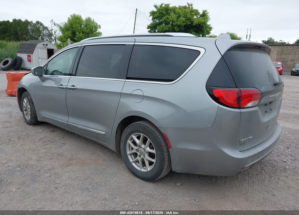 2020 CHRYSLER PACIFICA TOURING L VIN: 2C4RC1BG2LR127986