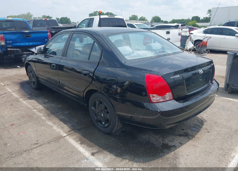 2005 HYUNDAI ELANTRA GLS/GT VIN: KMHDN46D25U130961