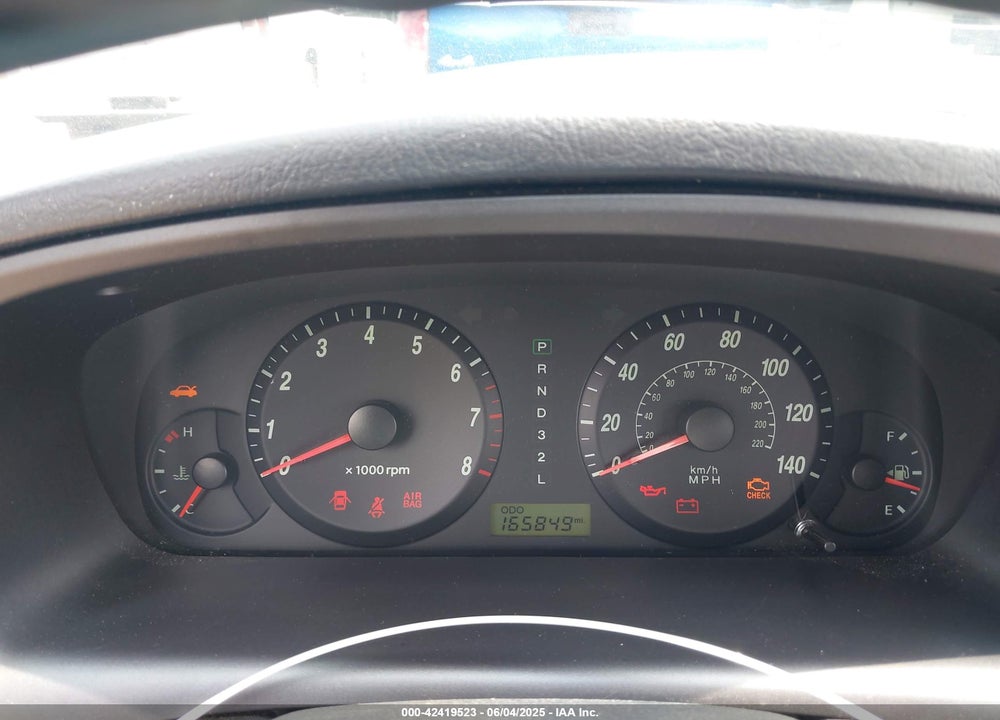 2005 HYUNDAI ELANTRA GLS/GT VIN: KMHDN46D25U130961