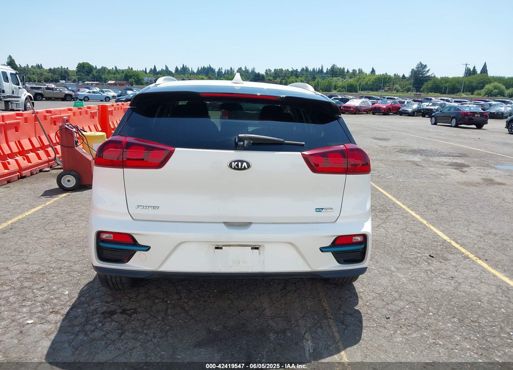 2019 KIA NIRO VIN: KNDCC3LG2K5008010