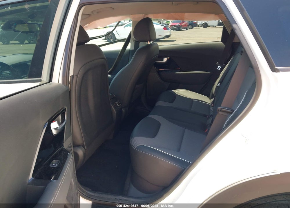 2019 KIA NIRO VIN: KNDCC3LG2K5008010