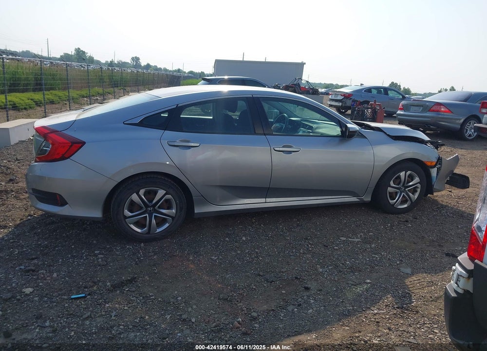 2017 HONDA CIVIC VIN: 19XFC2F56HE010325