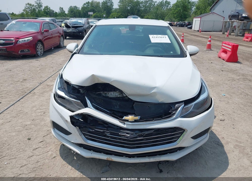 2018 CHEVROLET CRUZE VIN: 3G1BE6SM2JS613060