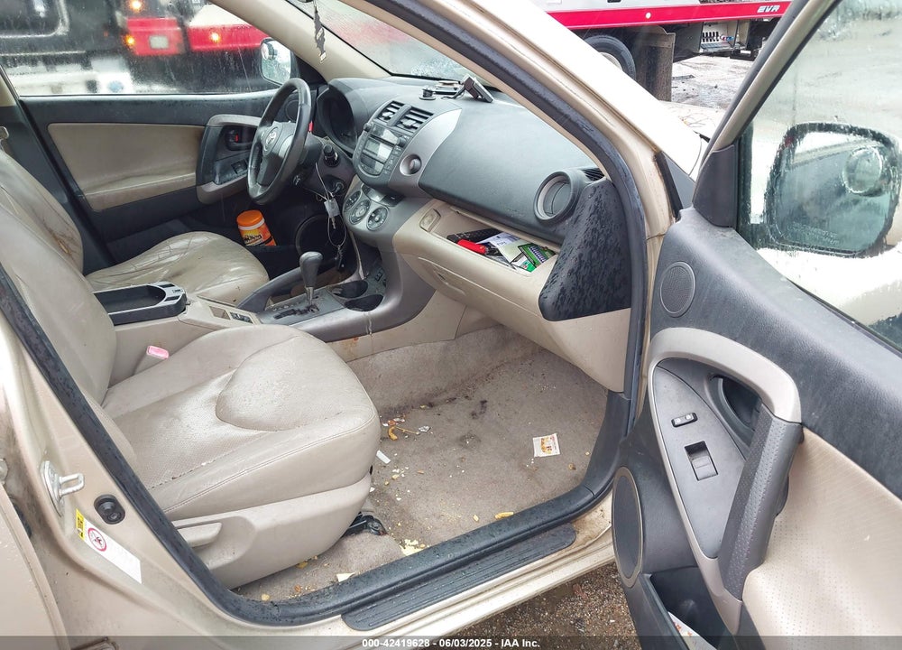 2008 TOYOTA RAV4 LIMITED VIN: JTMBD31V086071135