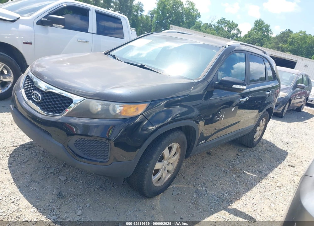 2011 KIA SORENTO VIN: 5XYKTDA21BG159792