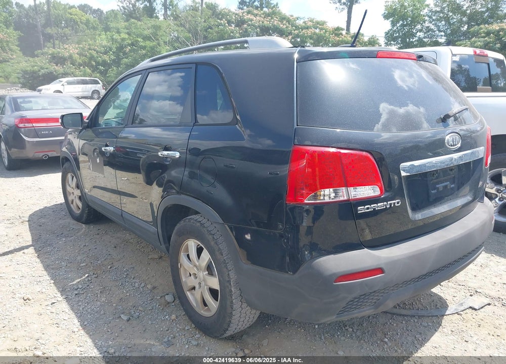 2011 KIA SORENTO VIN: 5XYKTDA21BG159792