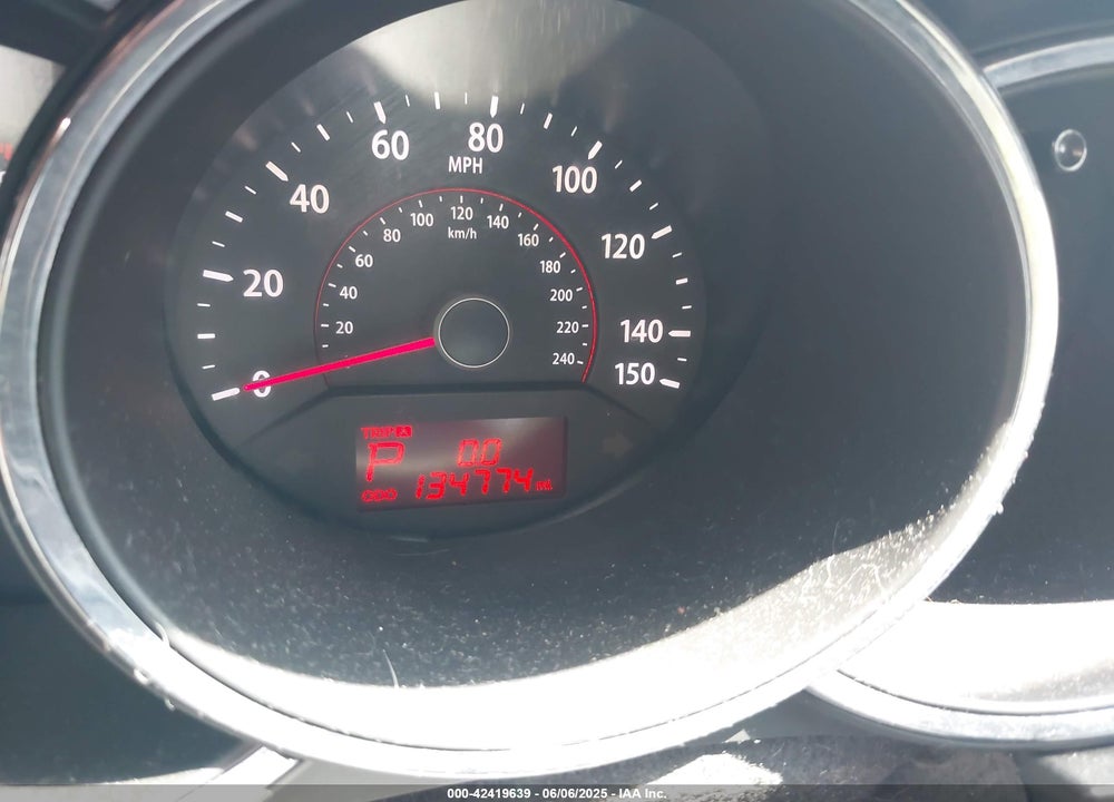 2011 KIA SORENTO VIN: 5XYKTDA21BG159792