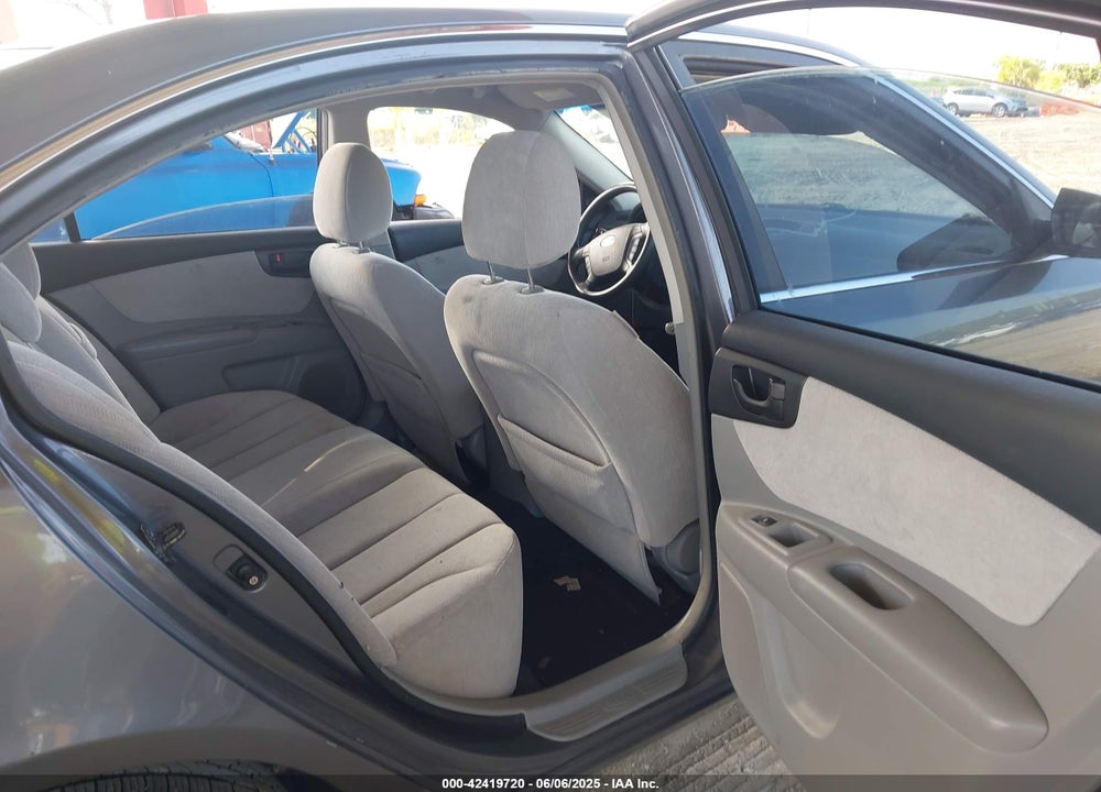 2007 KIA OPTIMA LX VIN: KNAGE123275124469
