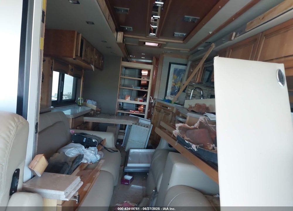 2019 TIFFIN MOTORHOMES INC PHAETON VIN: 5VBPA57A1KA119462