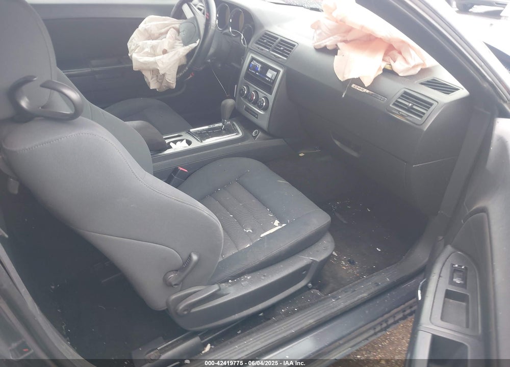 2010 DODGE CHALLENGER VIN: 2B3CJ4DV3AH139688