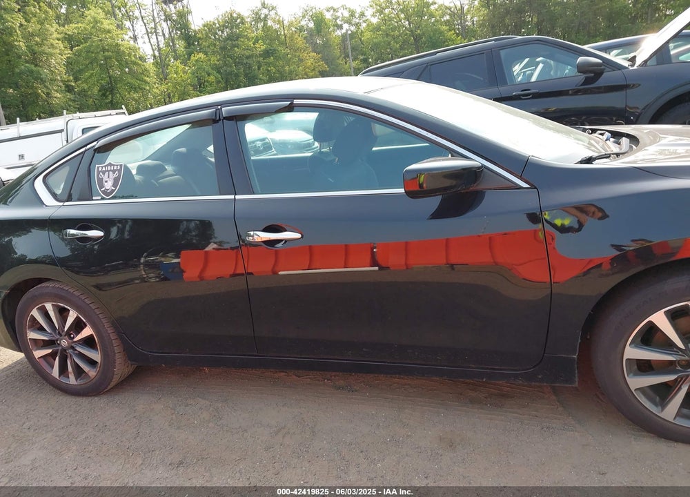 2017 NISSAN ALTIMA VIN: 1N4AL3AP5HC227192