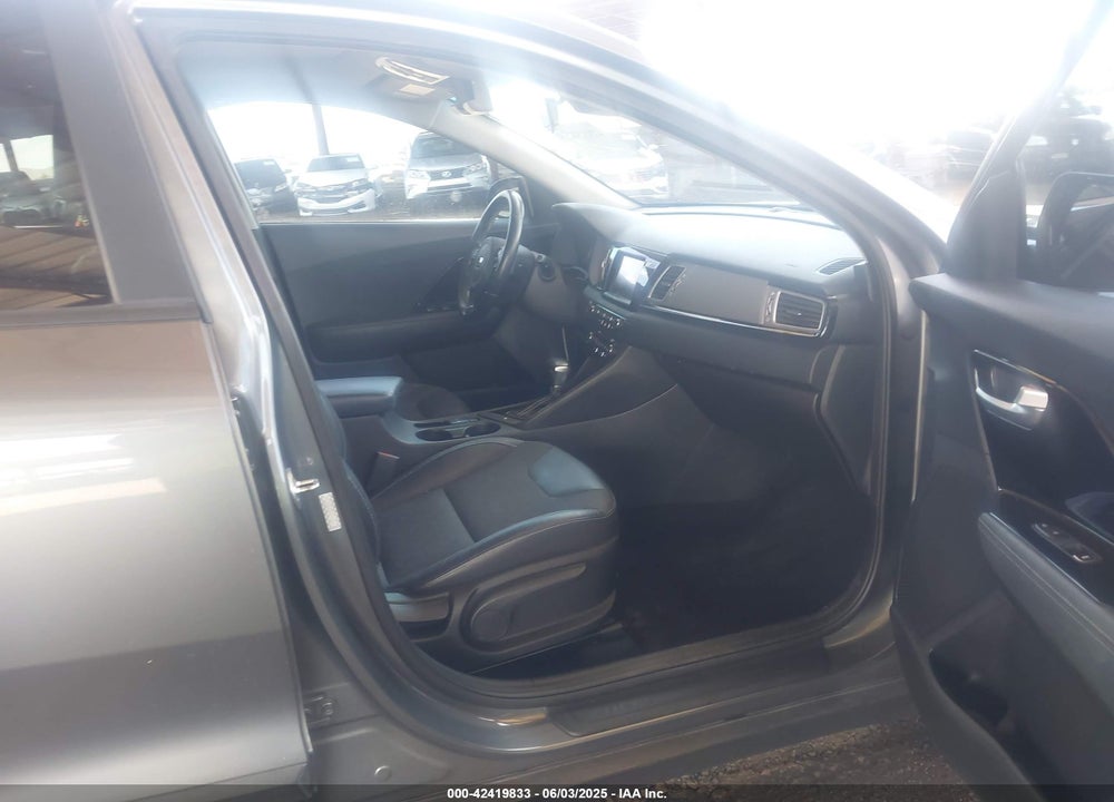 2017 KIA NIRO VIN: KNDCC3LC4H5057764