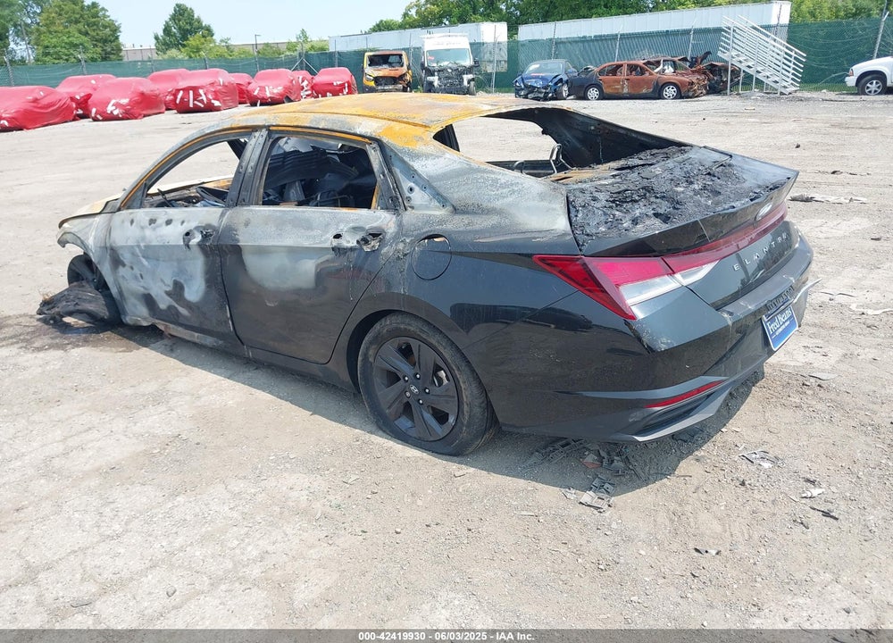 2022 HYUNDAI ELANTRA VIN: 5NPLS4AG4NH077183