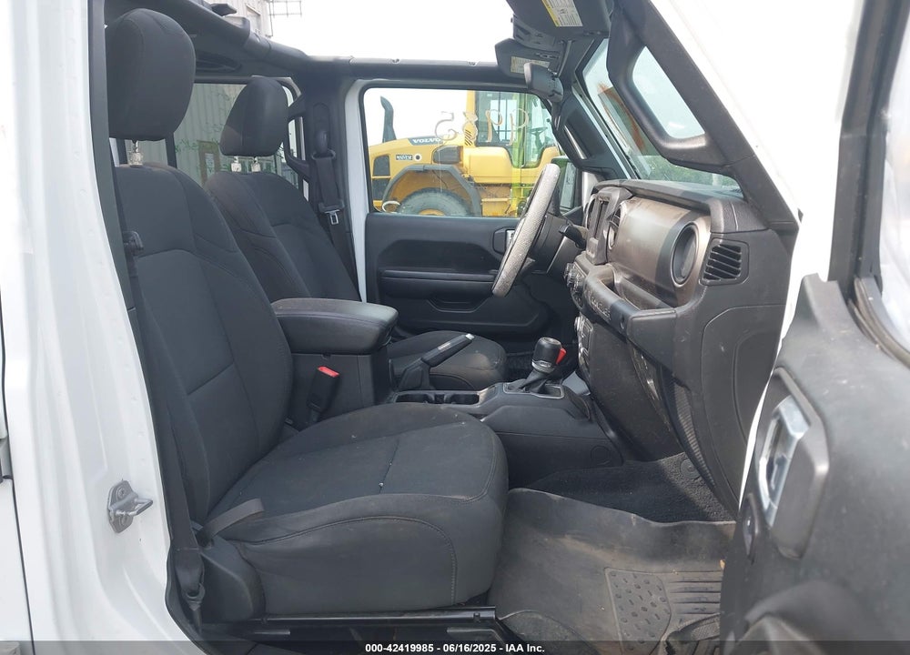 2018 JEEP WRANGLER UNLIMITED VIN: 1C4HJXDG9JW221353