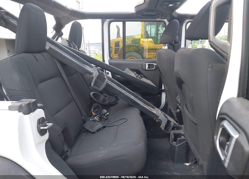 2018 JEEP WRANGLER UNLIMITED VIN: 1C4HJXDG9JW221353