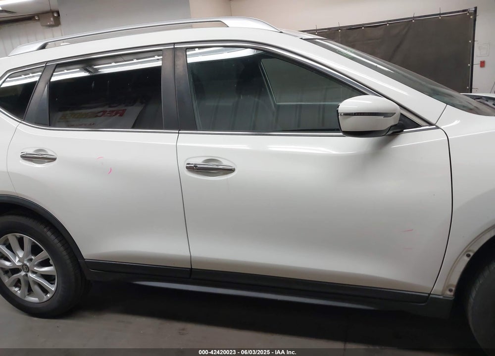 2017 NISSAN ROGUE SV VIN: JN8AT2MT6HW153216