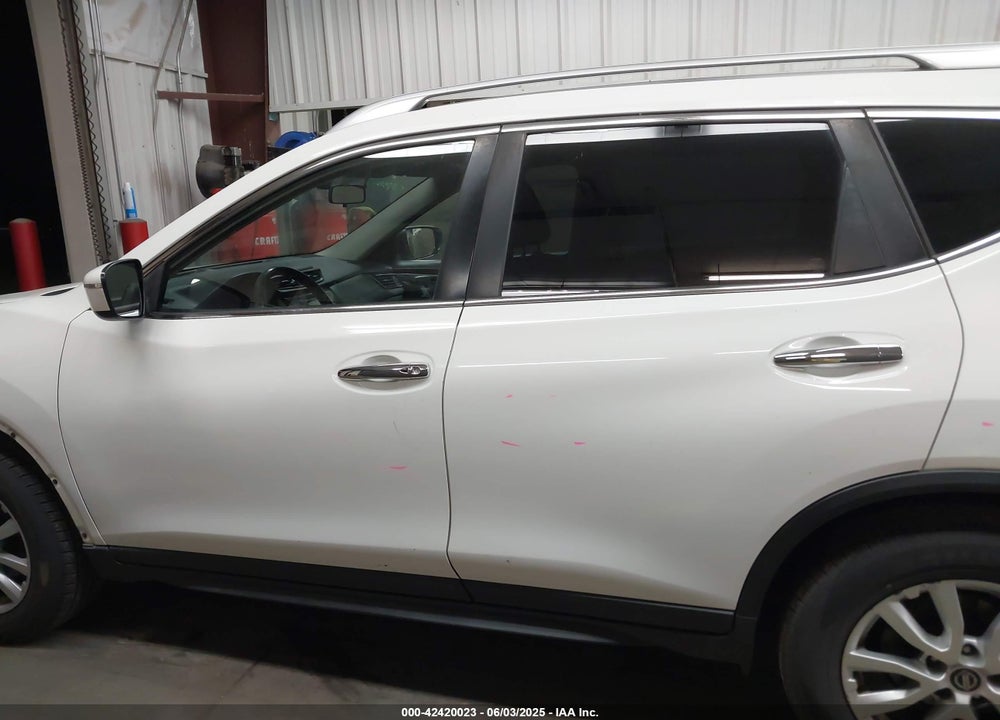2017 NISSAN ROGUE SV VIN: JN8AT2MT6HW153216
