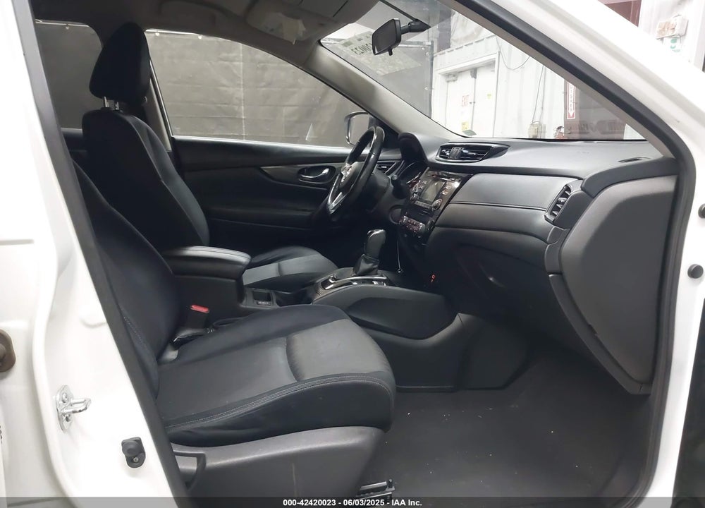 2017 NISSAN ROGUE SV VIN: JN8AT2MT6HW153216