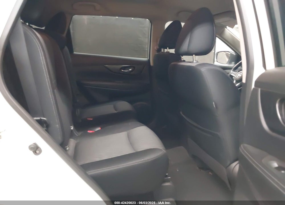 2017 NISSAN ROGUE SV VIN: JN8AT2MT6HW153216