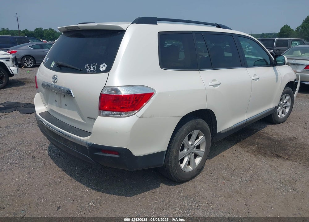2013 TOYOTA HIGHLANDER SE V6 VIN: 5TDBK3EH9DS247605