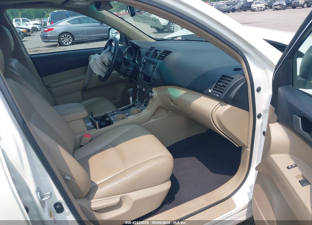 2013 TOYOTA HIGHLANDER SE V6 VIN: 5TDBK3EH9DS247605