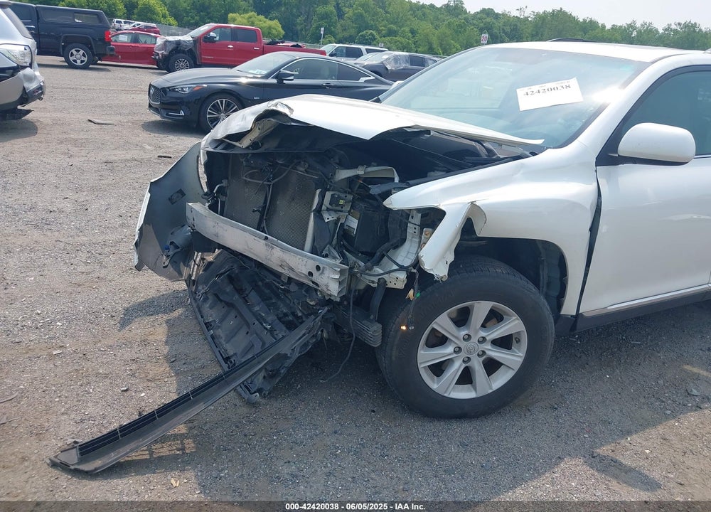 2013 TOYOTA HIGHLANDER SE V6 VIN: 5TDBK3EH9DS247605