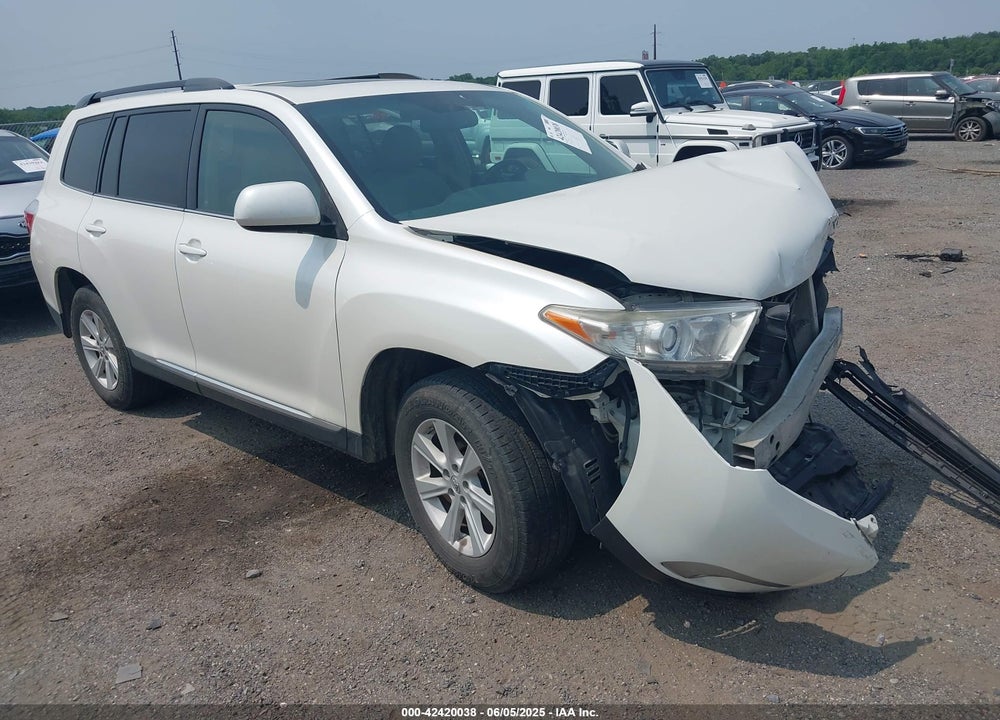 2013 TOYOTA HIGHLANDER SE V6 VIN: 5TDBK3EH9DS247605