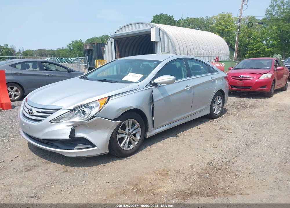 2014 HYUNDAI SONATA VIN: 5NPEB4AC0EH915327