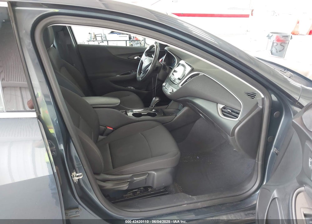 2019 CHEVROLET MALIBU RS VIN: 1G1ZG5ST2KF184342