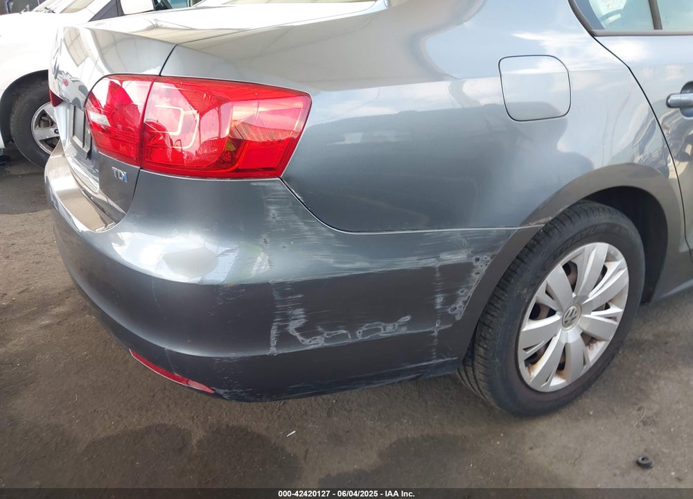2014 VOLKSWAGEN JETTA 2.0L TDI VALUE EDITION VIN: 3VWLL7AJ2EM271356
