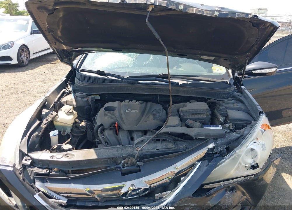 2011 HYUNDAI SONATA VIN: 5NPEC4AC1BH240466