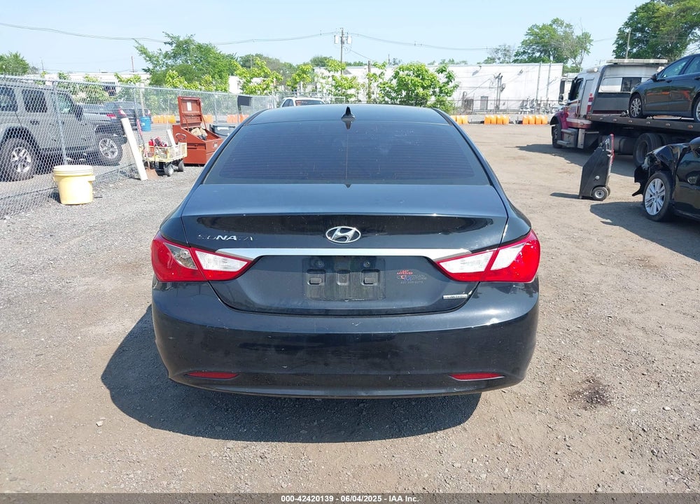 2011 HYUNDAI SONATA VIN: 5NPEC4AC1BH240466