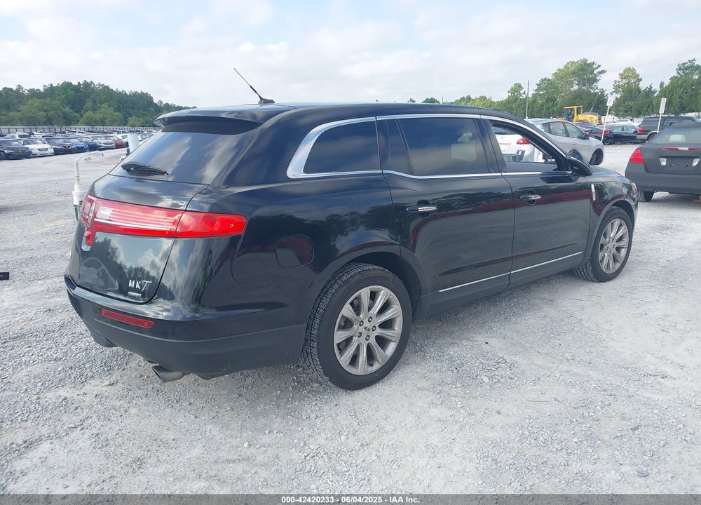2016 LINCOLN MKT ECOBOOST VIN: 2LMHJ5AT2GBL01402