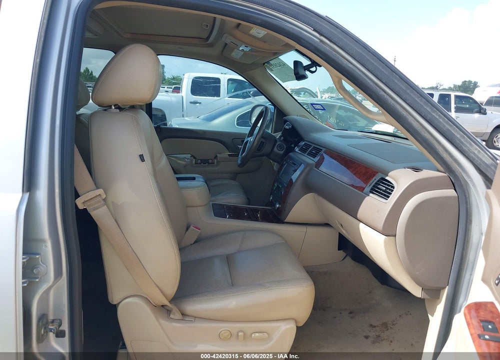 2014 CHEVROLET TAHOE LTZ VIN: 1GNSCCE03ER146431