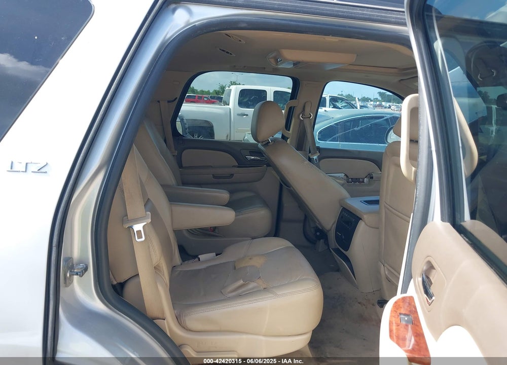 2014 CHEVROLET TAHOE LTZ VIN: 1GNSCCE03ER146431