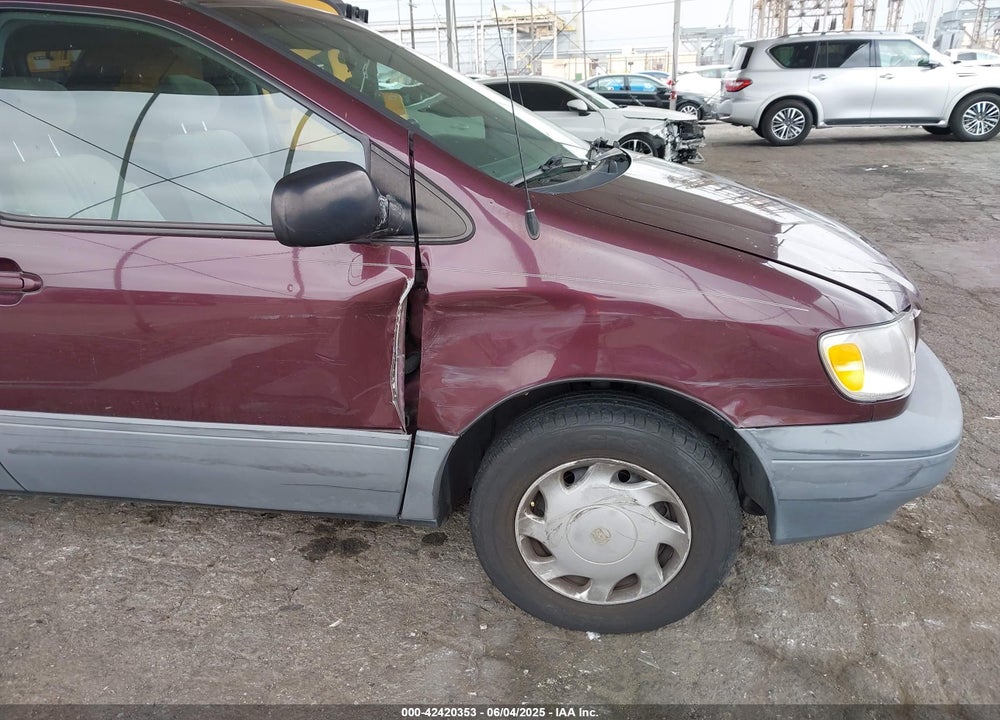 2000 TOYOTA SIENNA CE VIN: 4T3ZF19C9YU272076