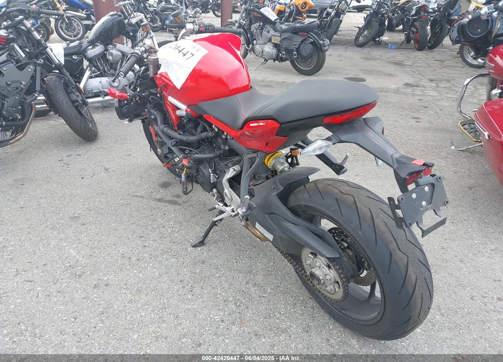 2022 DUCATI SUPERSPORT VIN: ZDMVABDS8NB002637