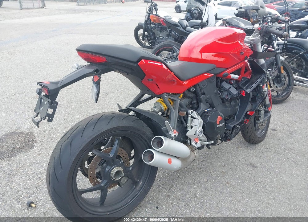 2022 DUCATI SUPERSPORT VIN: ZDMVABDS8NB002637