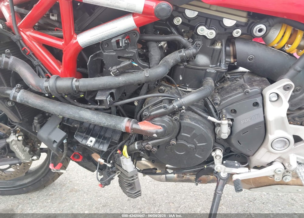 2022 DUCATI SUPERSPORT VIN: ZDMVABDS8NB002637