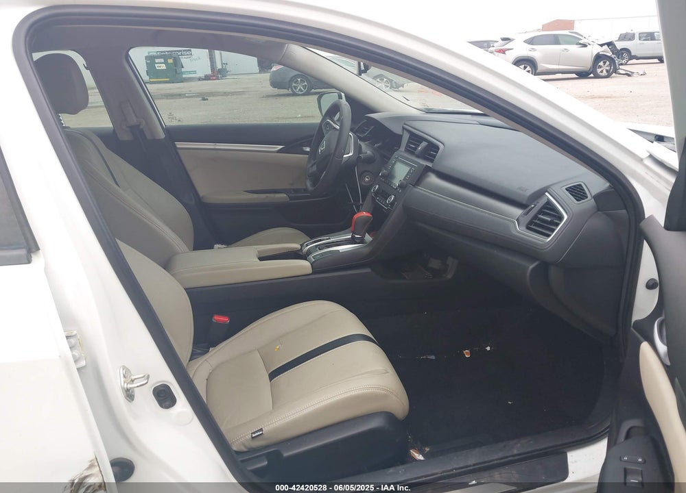 2018 HONDA CIVIC VIN: 19XFC2F56JE013022