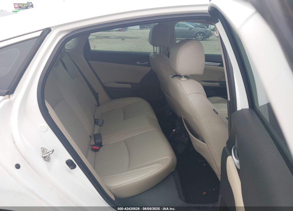 2018 HONDA CIVIC VIN: 19XFC2F56JE013022