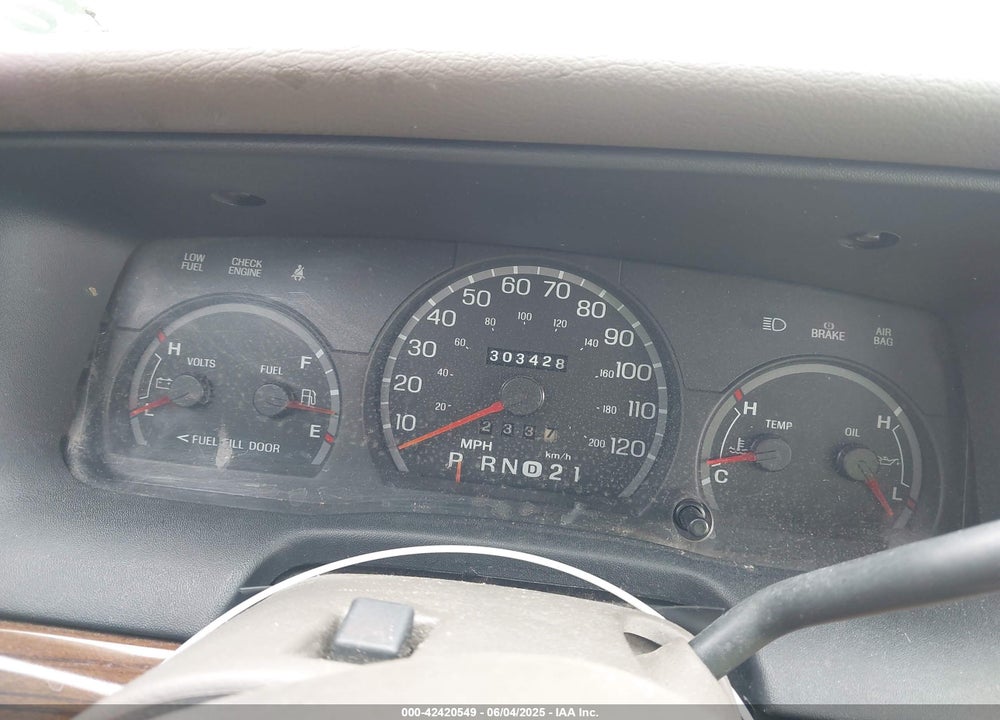 2003 FORD CROWN VICTORIA LX VIN: 2FAFP74W93X134188