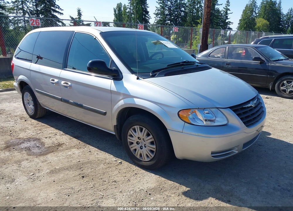 2005 CHRYSLER TOWN & COUNTRY VIN: 1C4GP45R95B198498
