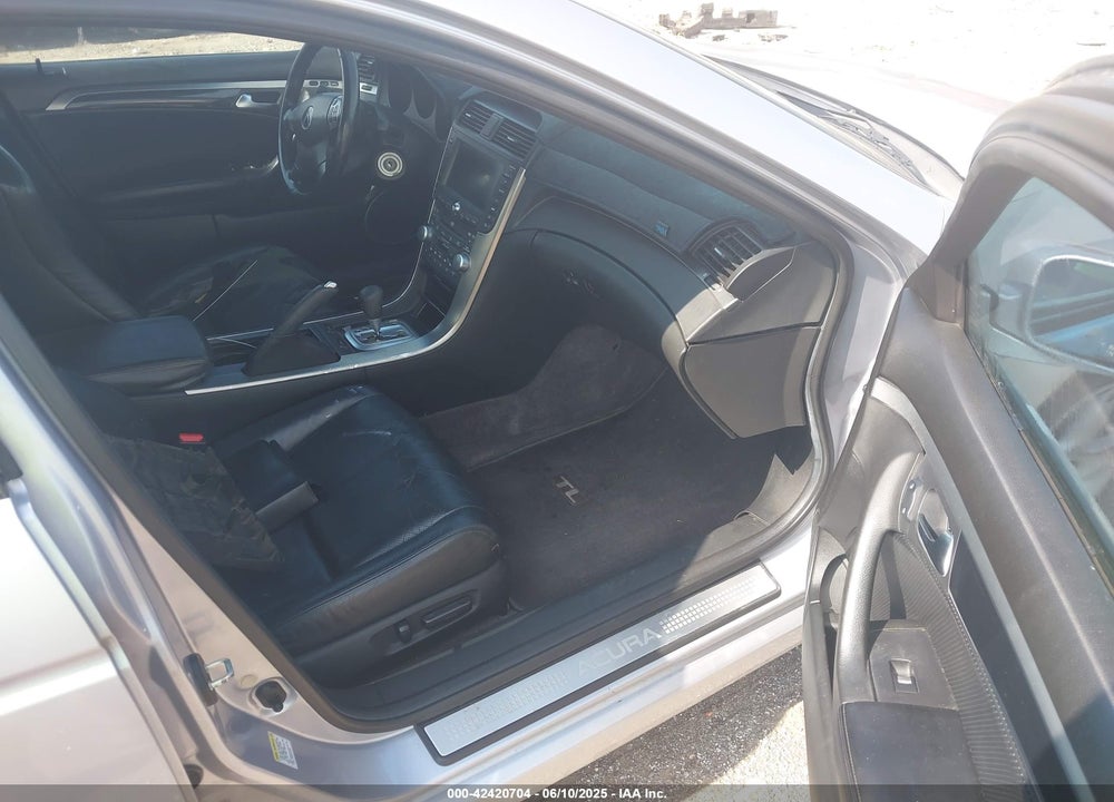 2004 ACURA TL VIN: 19UUA662X4A056586