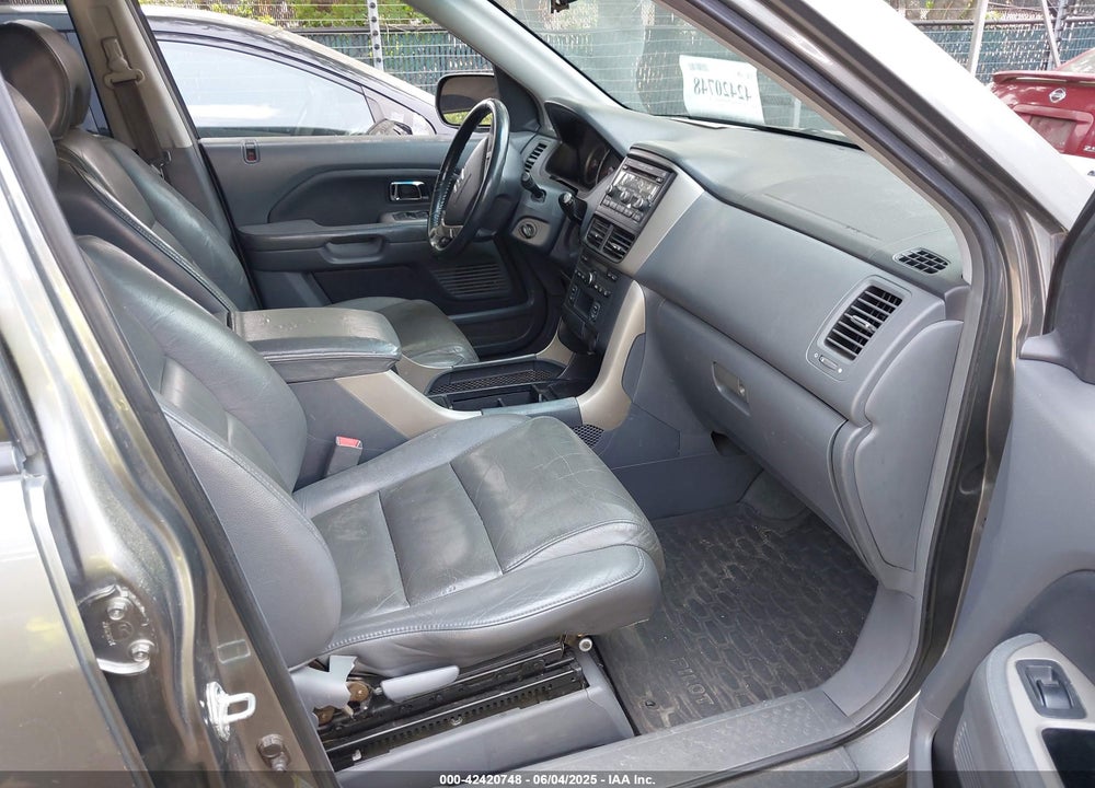 2007 HONDA PILOT EX-L VIN: 5FNYF18507B003645