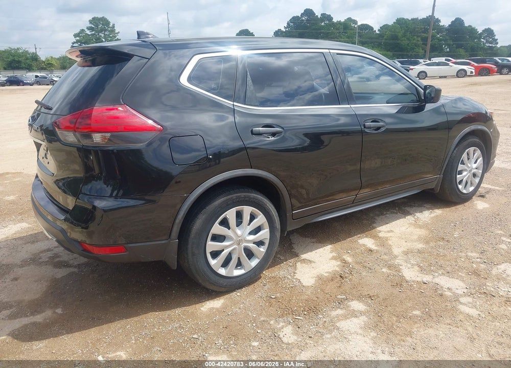 2017 NISSAN ROGUE VIN: JN8AT2MT1HW388428