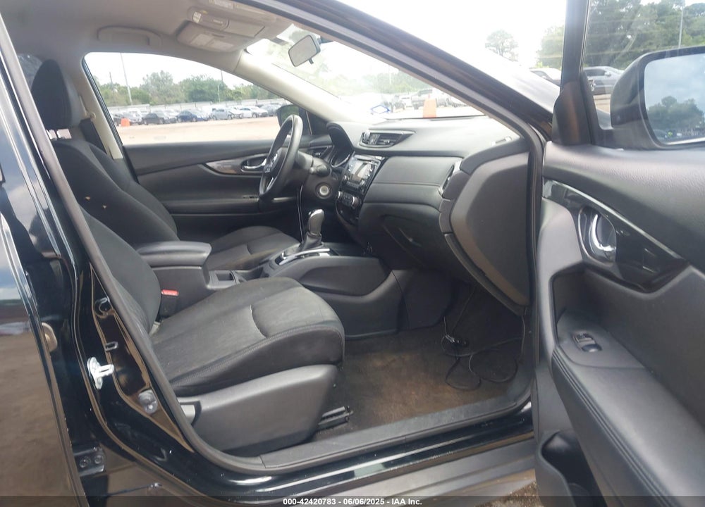 2017 NISSAN ROGUE VIN: JN8AT2MT1HW388428
